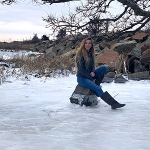 Meet your Posher, Emily